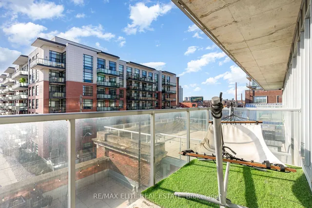 Additional property image - 201 Carlaw Ave Unit 412