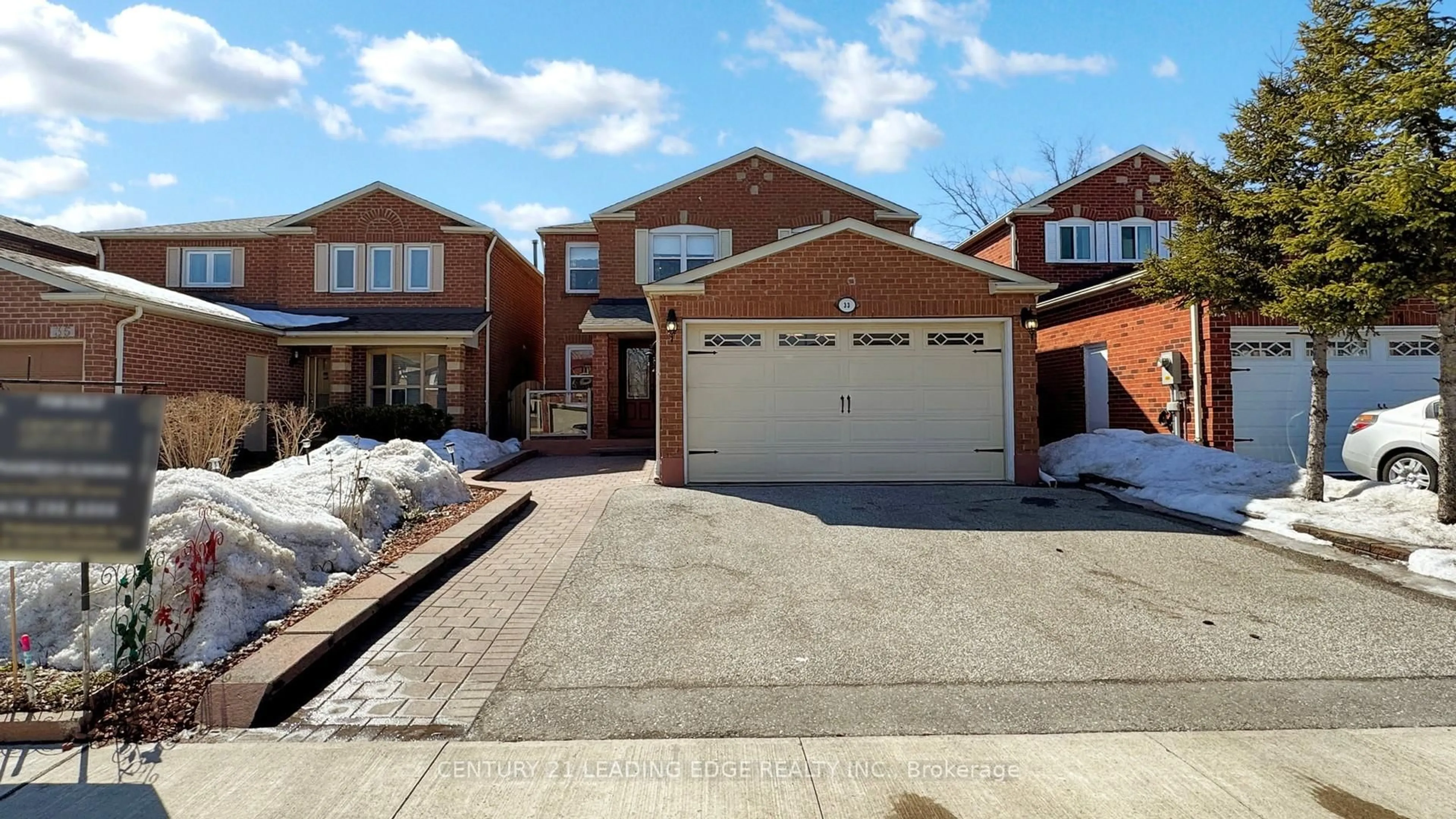 Home with brick exterior material, street for 33 Carisbrooke Sq, Toronto Ontario M1B 4M5