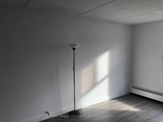 Additional property image - 2 Glamorgan Ave Unit 1005