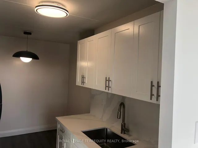 Additional property image - 2 Glamorgan Ave Unit 1005