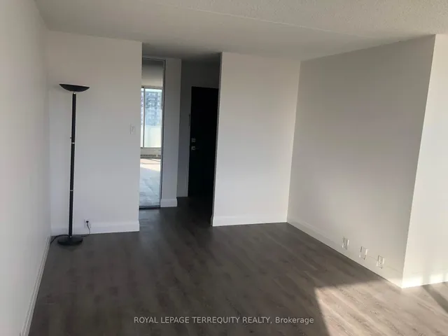 Additional property image - 2 Glamorgan Ave Unit 1005