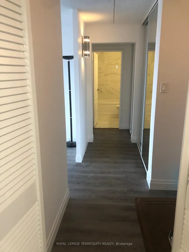 Additional property image - 2 Glamorgan Ave Unit 1005