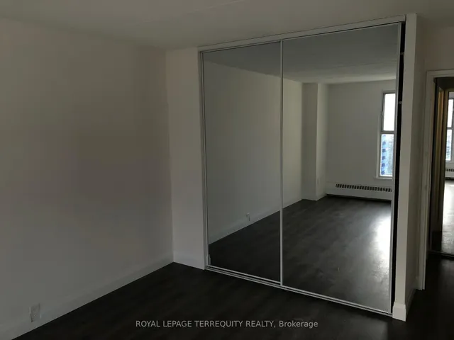 Additional property image - 2 Glamorgan Ave Unit 1005