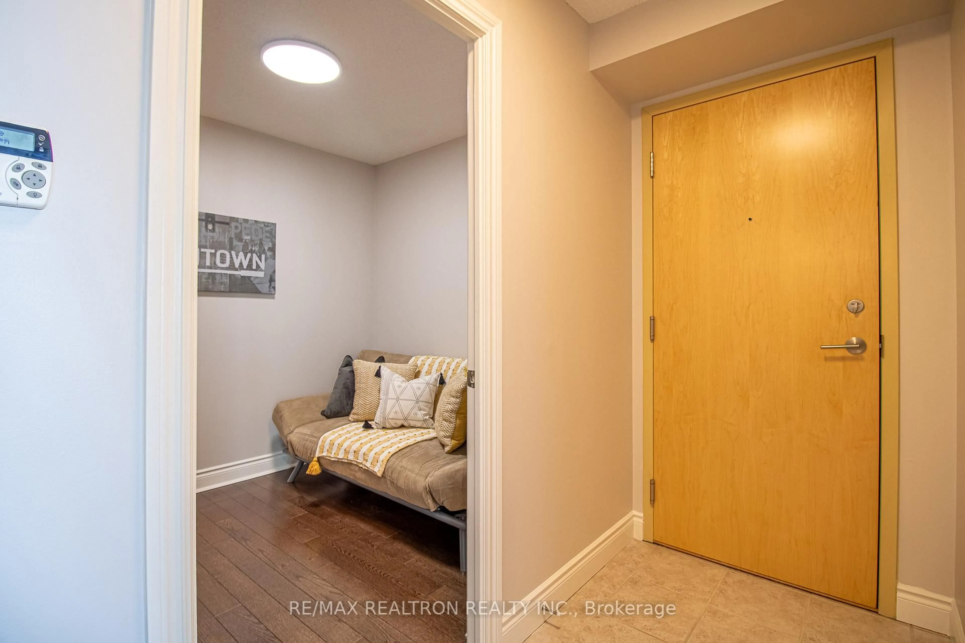 Indoor entryway for 50 Brian Harrison Way #1201, Toronto Ontario M1P 5J4