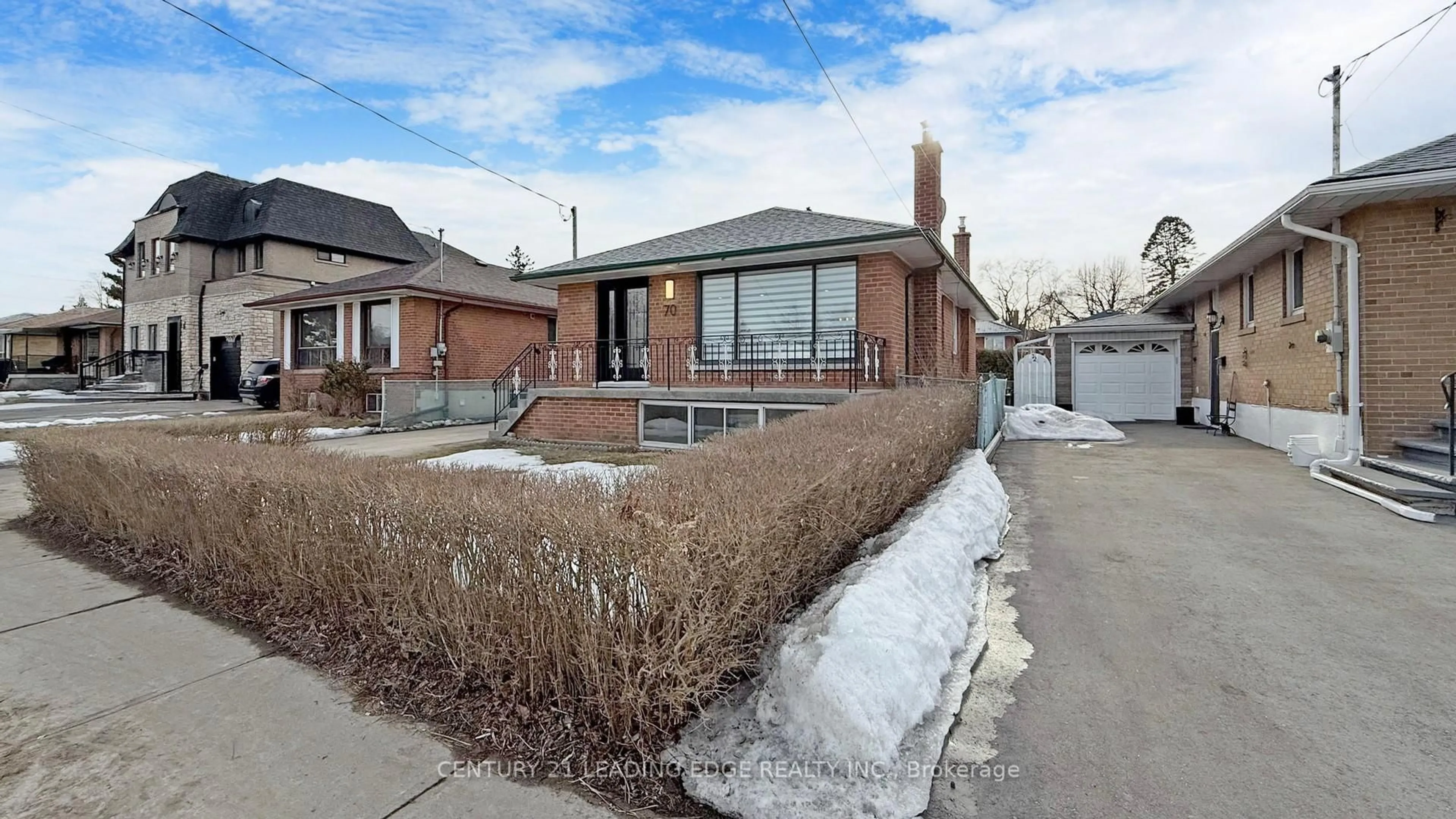 Home with brick exterior material, street for 70 Wexford Blvd, Toronto Ontario M1R 1L3