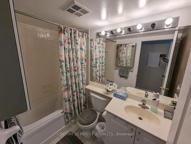 Additional property image - 11 Lee Centre Dr Unit 1210