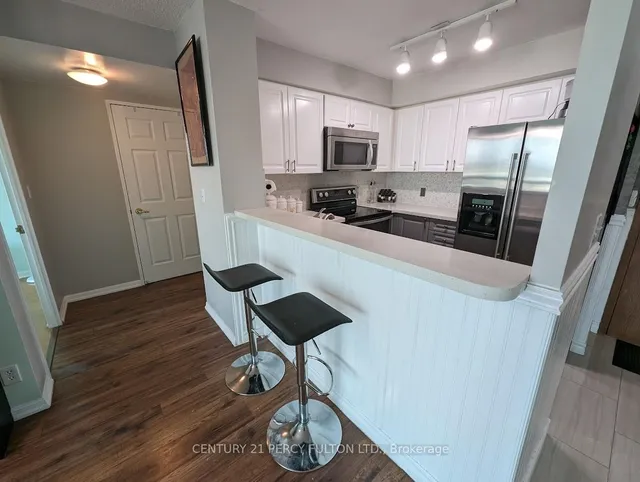 Additional property image - 11 Lee Centre Dr Unit 1210