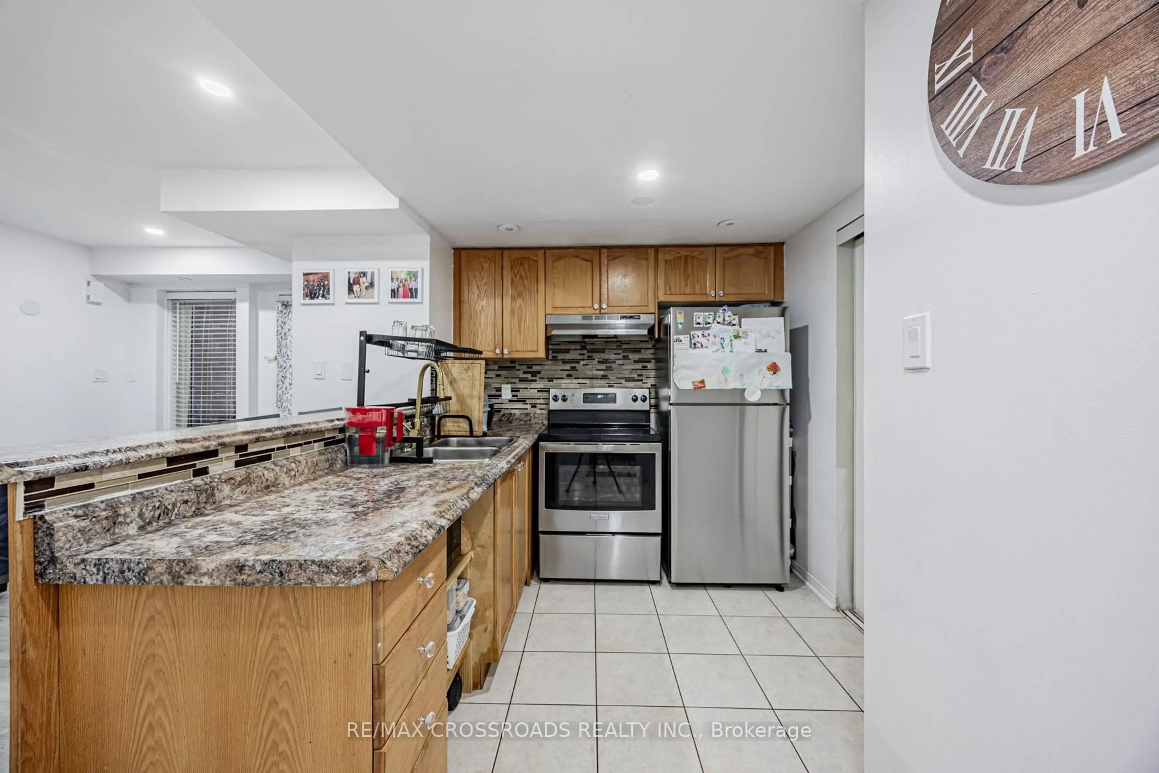 Standard kitchen, ceramic/tile floor for 42 Pinery Tr #91, Toronto Ontario M1B 6K1