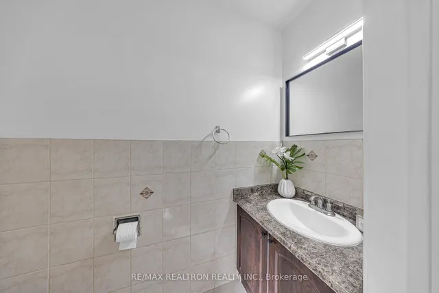 Additional property image - 75 Grayson Cres