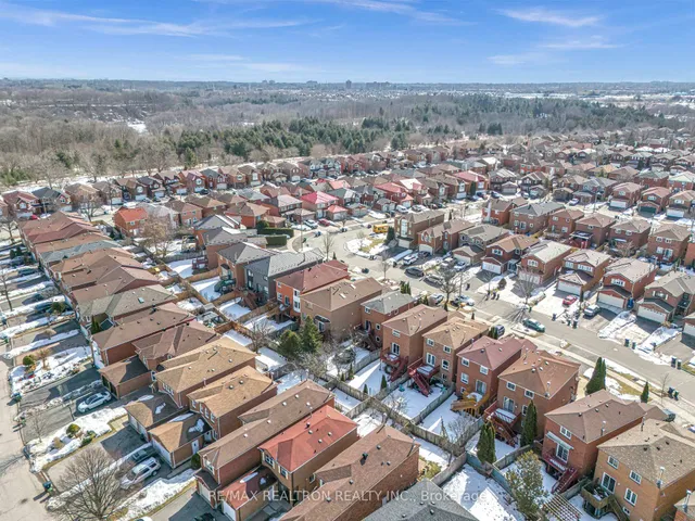 Additional property image - 75 Grayson Cres