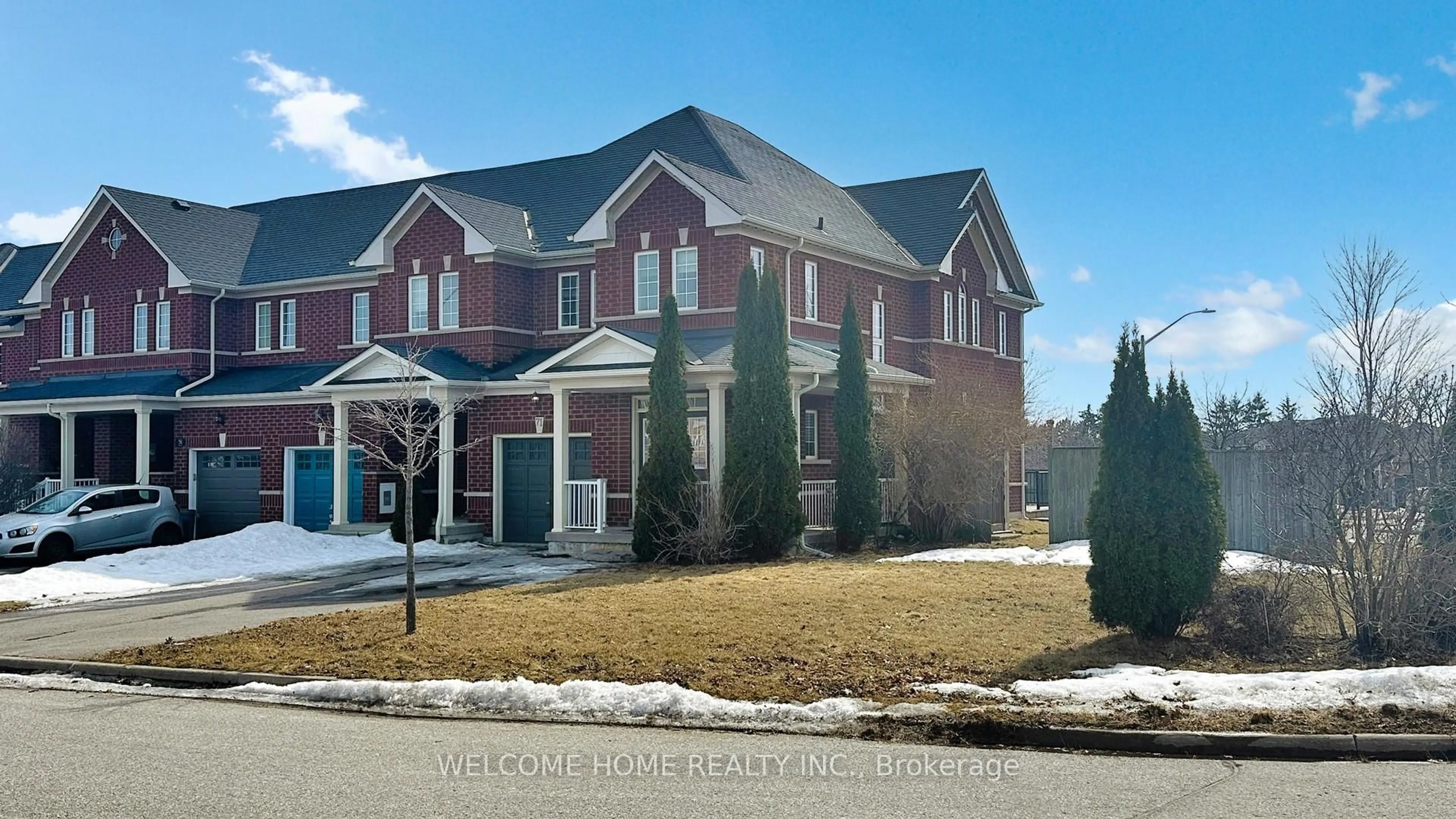 Home with brick exterior material, unknown for 71 Eastfield Cres, Clarington Ontario L1E 3J2