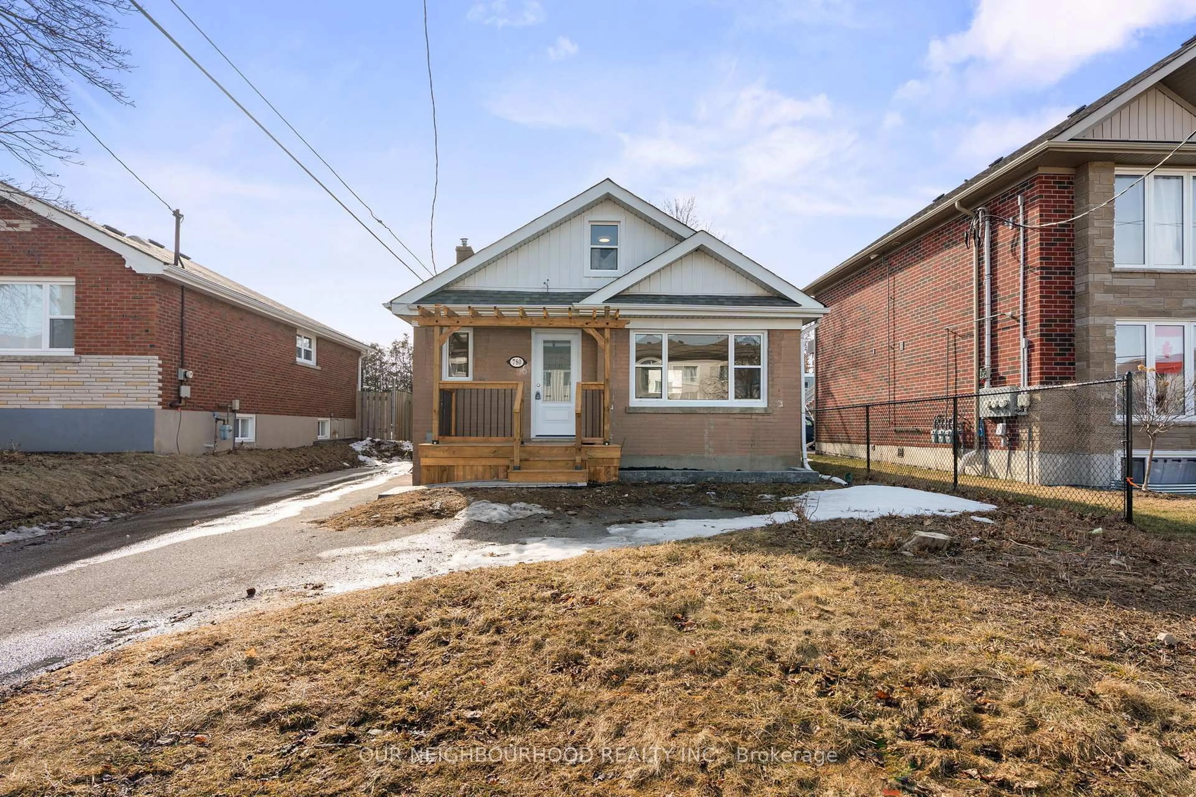 Home with brick exterior material, street for 780 Oxford St, Oshawa Ontario L1J 3W1