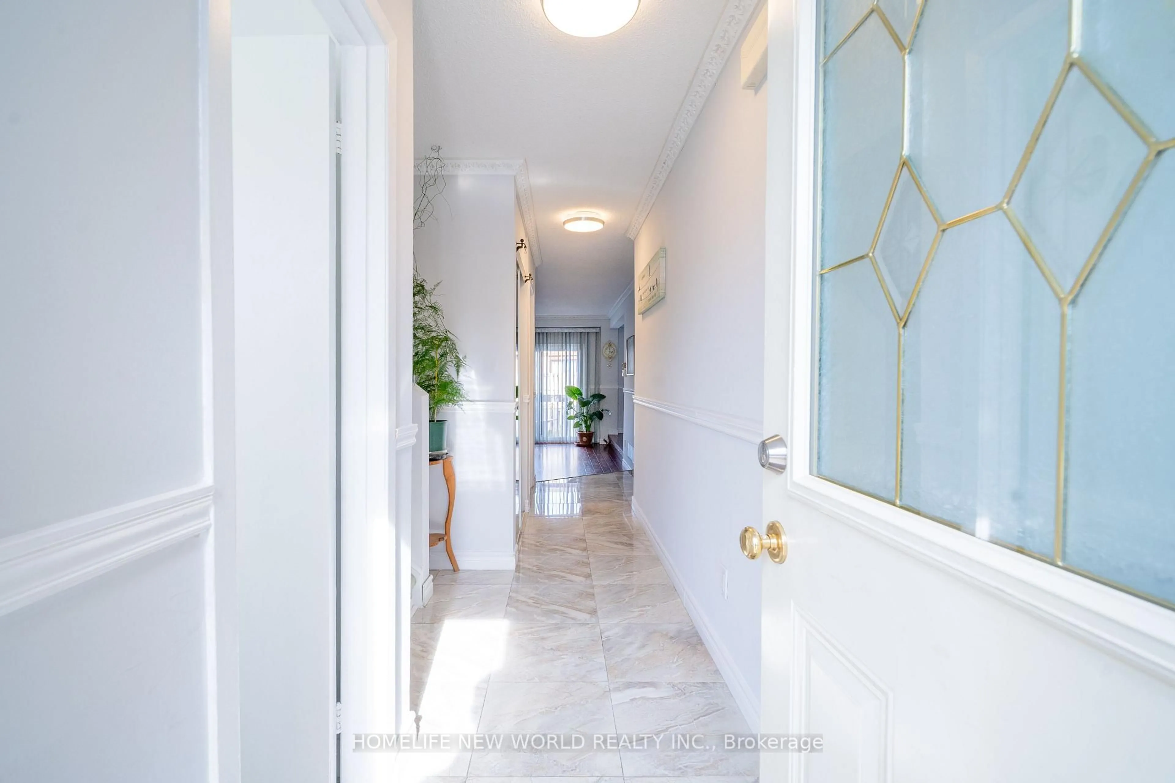 Indoor entryway for 20 Fundy Bay Blvd, Toronto Ontario M1W 3A3