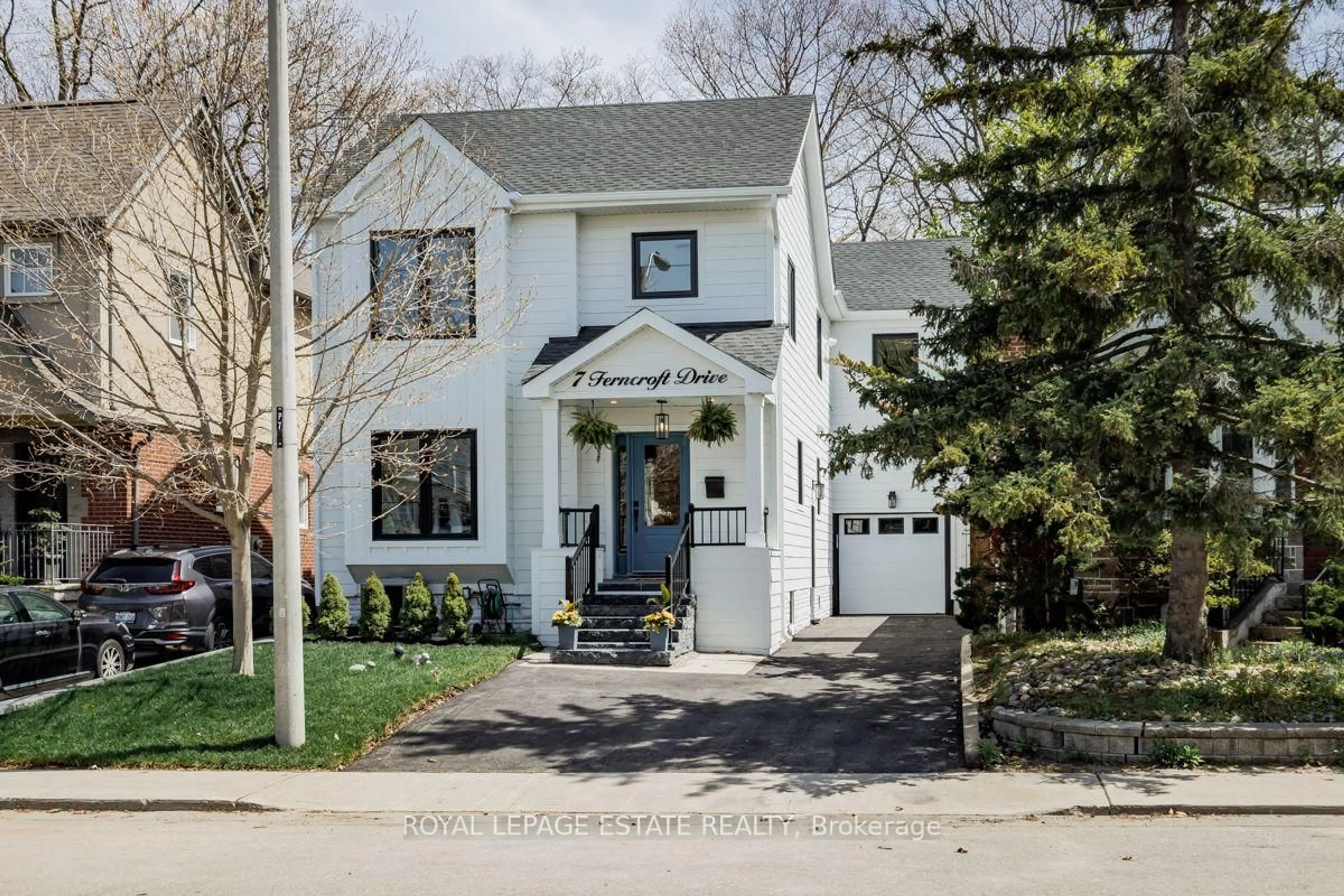 Home with brick exterior material, street for 7 Ferncroft Dr, Toronto Ontario M1N 2X3