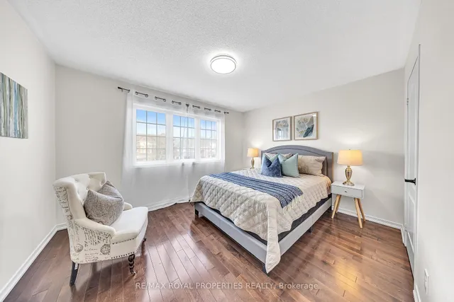 Additional property image - 19 Grosbeak Cres