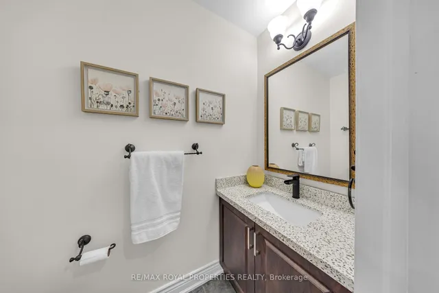 Additional property image - 19 Grosbeak Cres