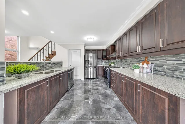Additional property image - 19 Grosbeak Cres