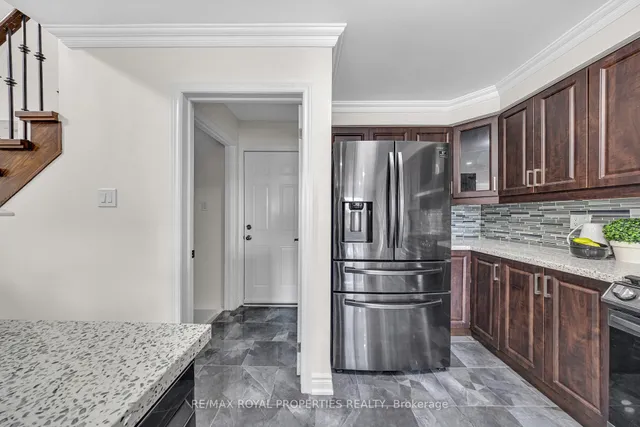 Additional property image - 19 Grosbeak Cres
