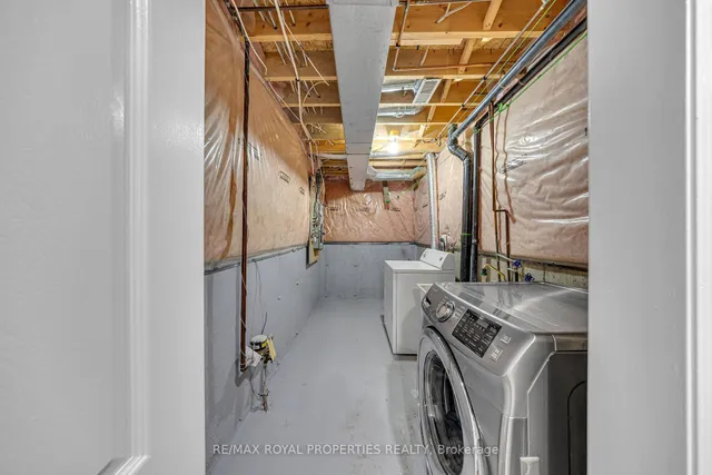 Additional property image - 19 Grosbeak Cres