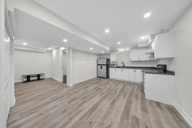 Additional property image - 19 Grosbeak Cres