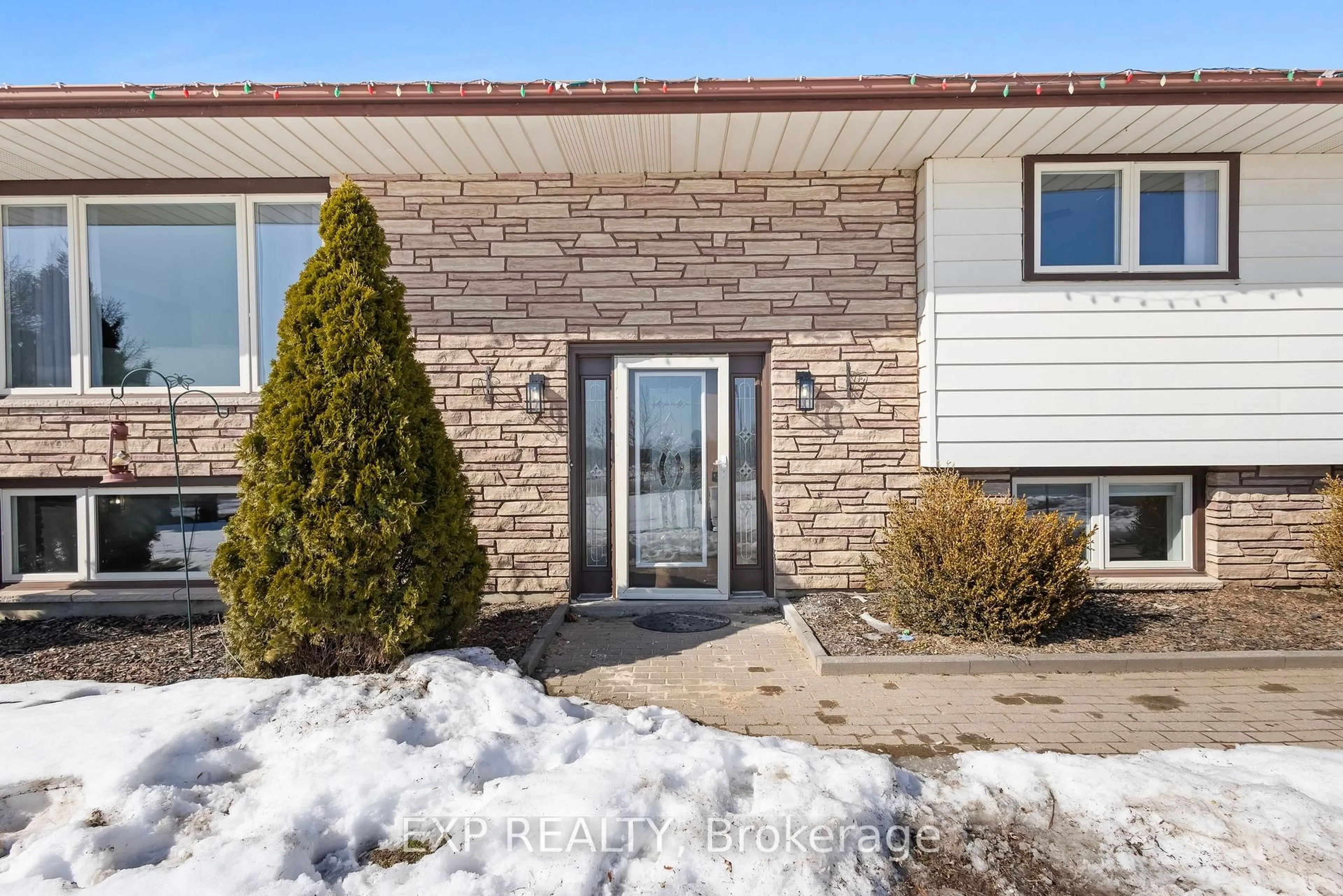 Indoor entryway for 3834 Concession Rd 1 N/A, Clarington Ontario L1B 0H6