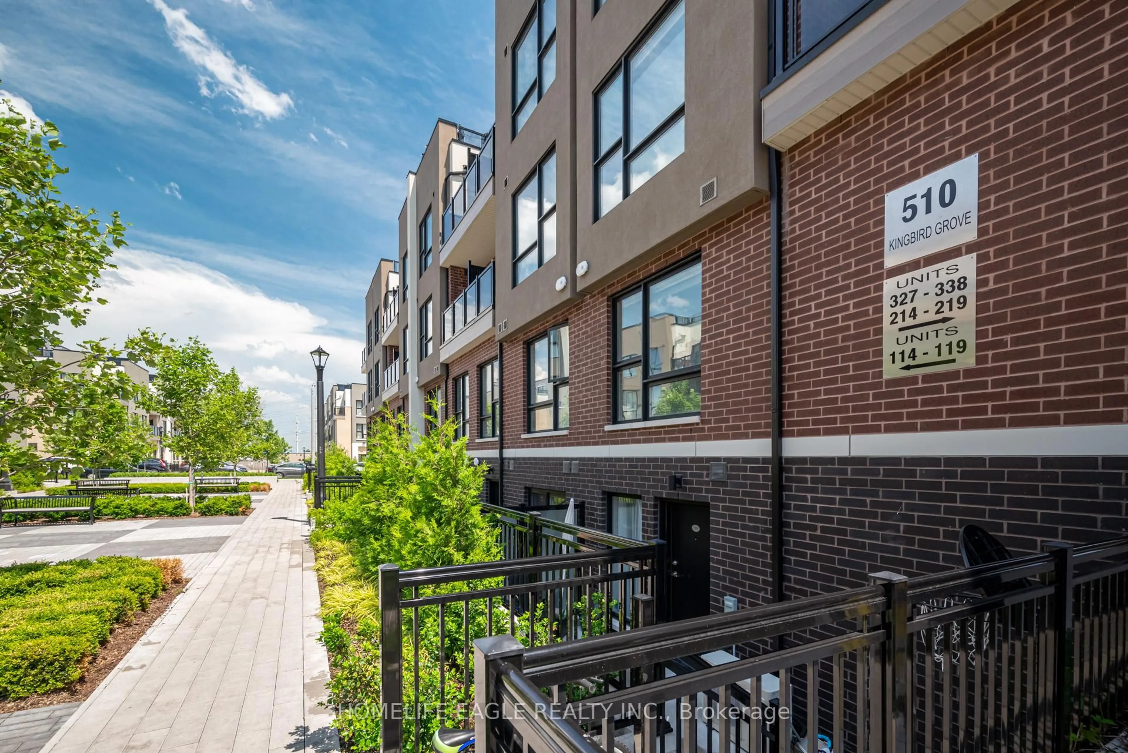 Patio, street for 510 Kingbird Grve #118, Toronto Ontario M1B 0E4