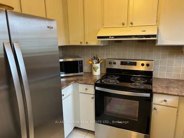 Additional property image - 44 Dibgate Blvd