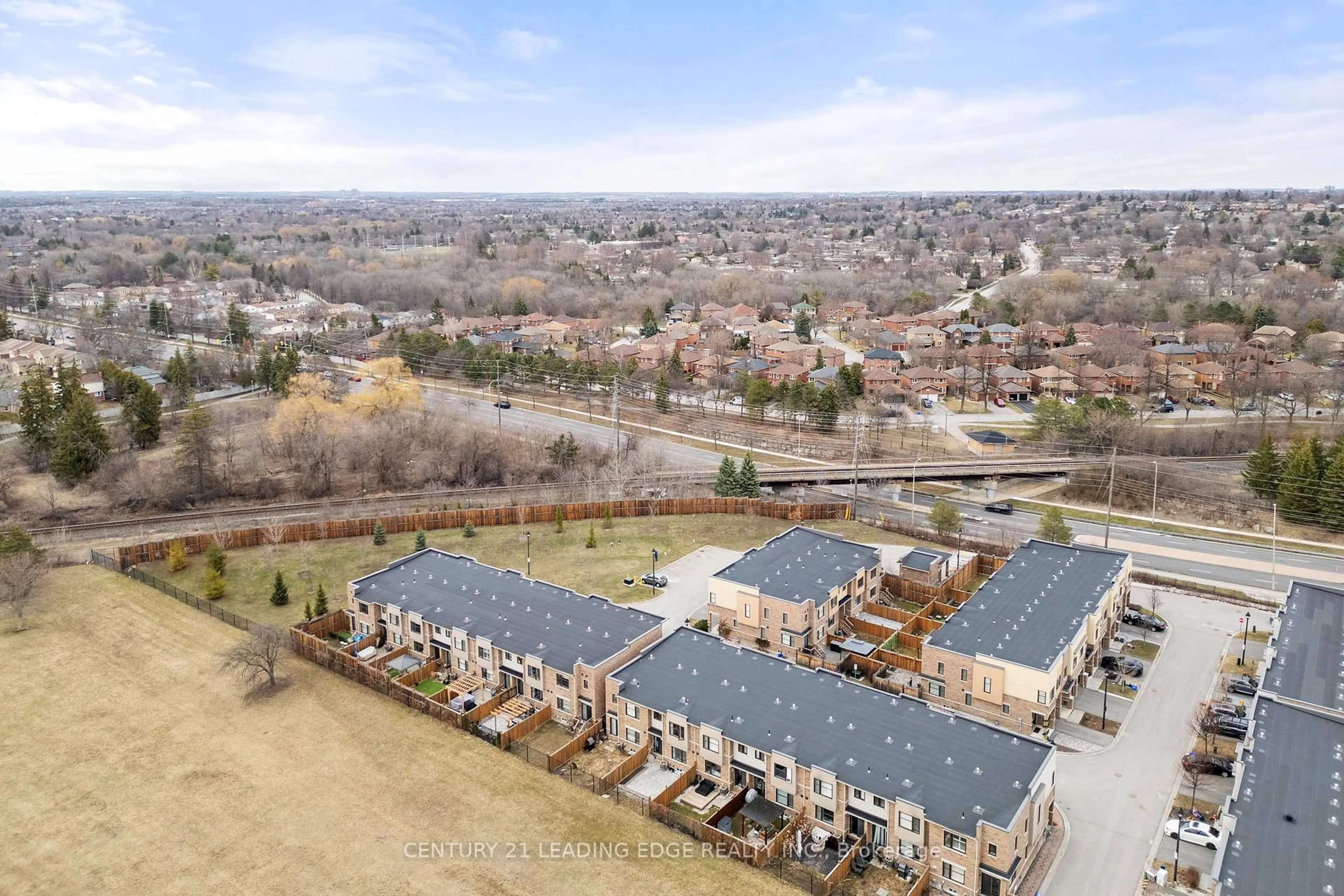 A pic from outside/outdoor area/front of a property/back of a property/a pic from drone, unknown for 46 JERSEYVILLE Way, Whitby Ontario L1N 0L7