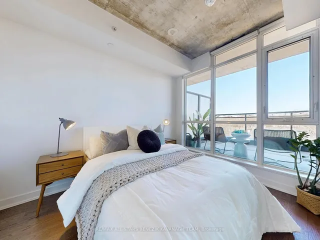 Additional property image - 1238 Dundas St Unit 613