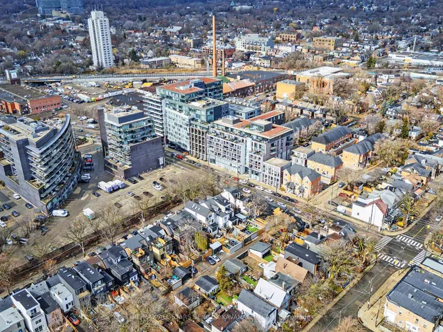 Additional property image - 1238 Dundas St Unit 613