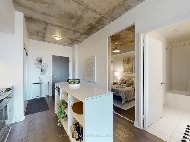 Additional property image - 1238 Dundas St Unit 613