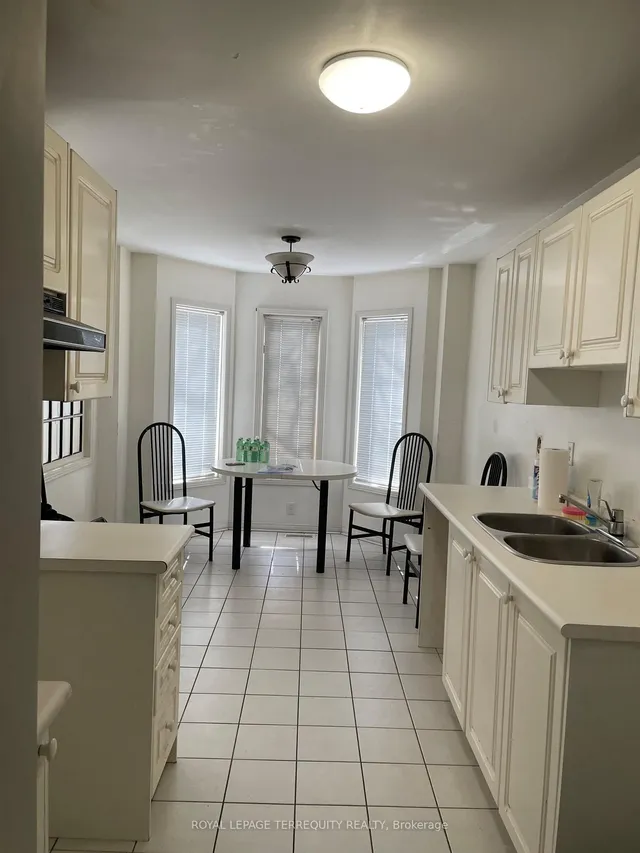 Additional property image - 181 B De Grassi St