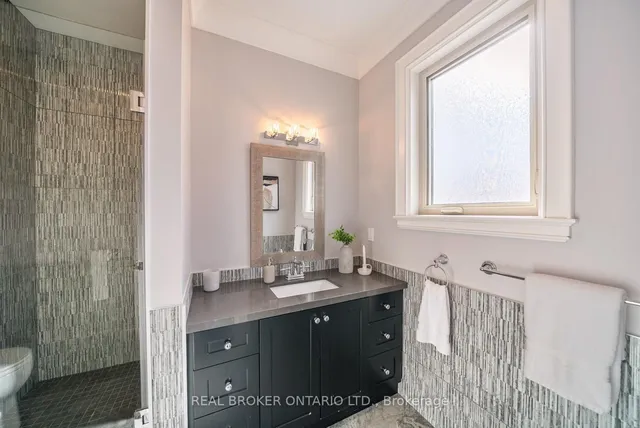 Additional property image - 194 Lee Ave