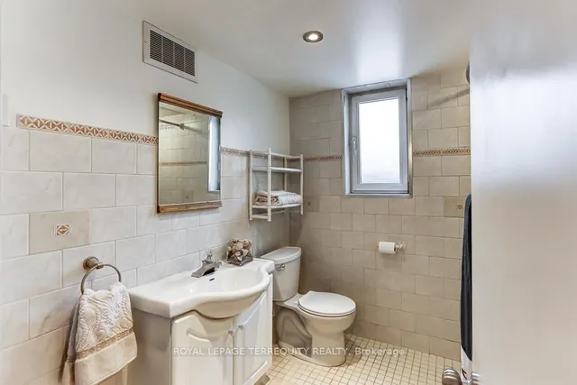 Additional property image - 4 Bromton Dr