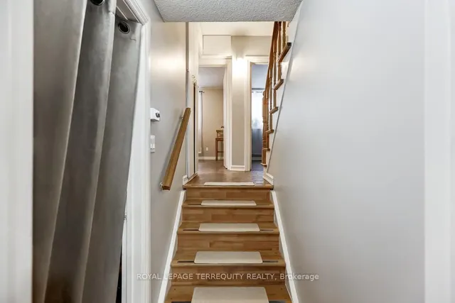 Additional property image - 4 Bromton Dr