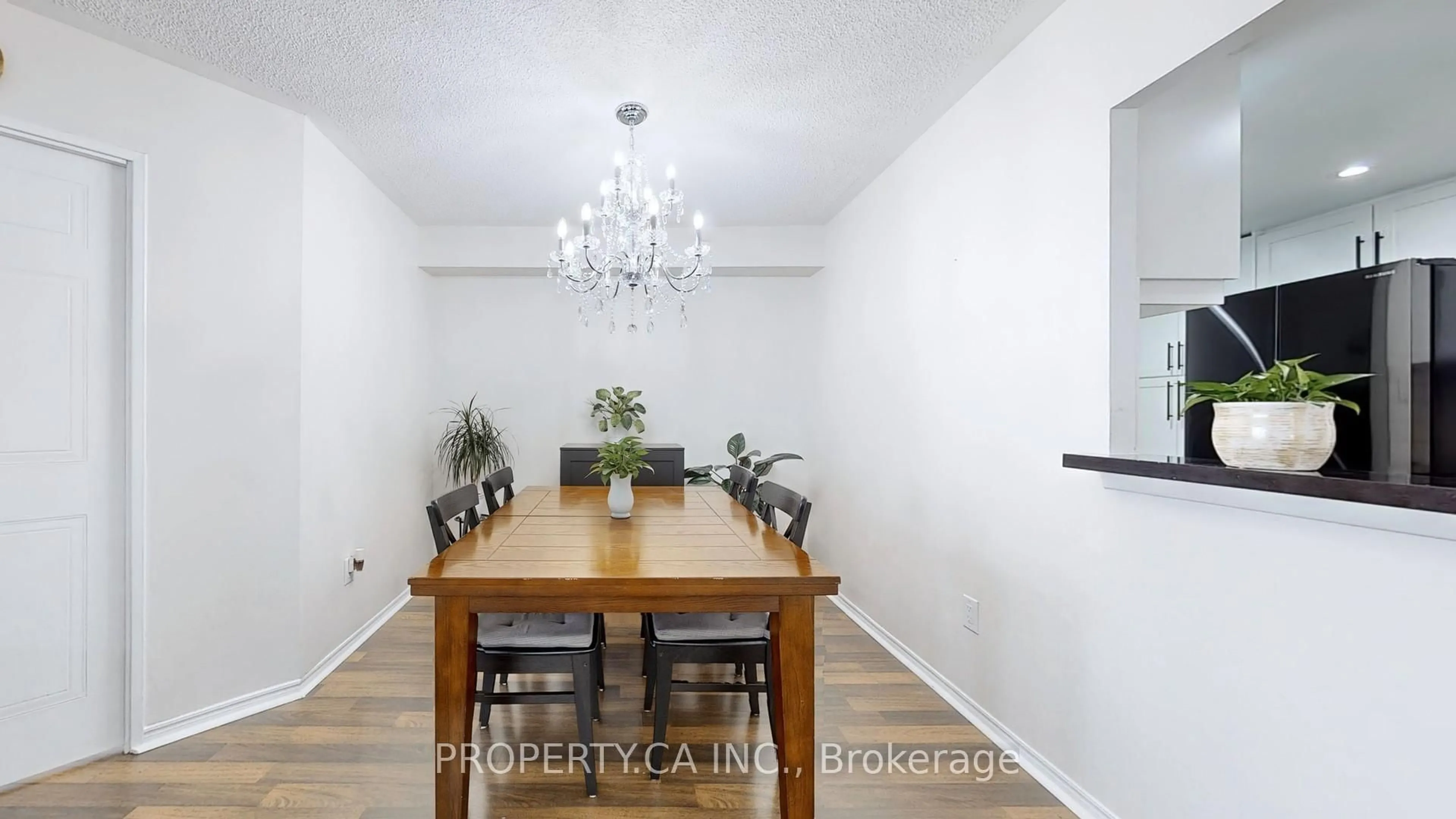 Dining room, wood/laminate floor for 3 Greystone Walk Dr #1118, Toronto Ontario M1K 5J4