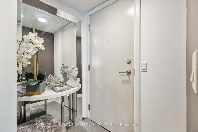 Additional property image - 30 Meadowglen Pl Unit 1905