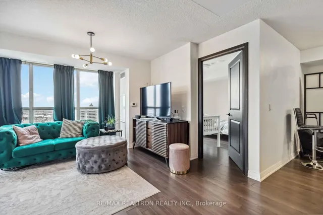 Additional property image - 30 Meadowglen Pl Unit 1905