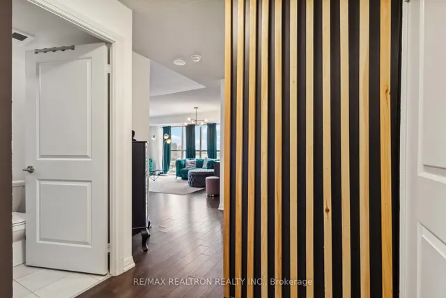 Additional property image - 30 Meadowglen Pl Unit 1905