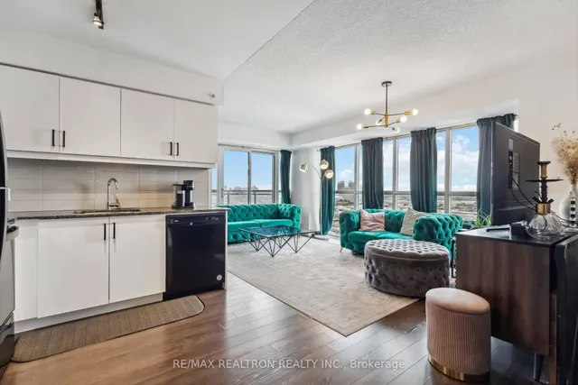 Additional property image - 30 Meadowglen Pl Unit 1905