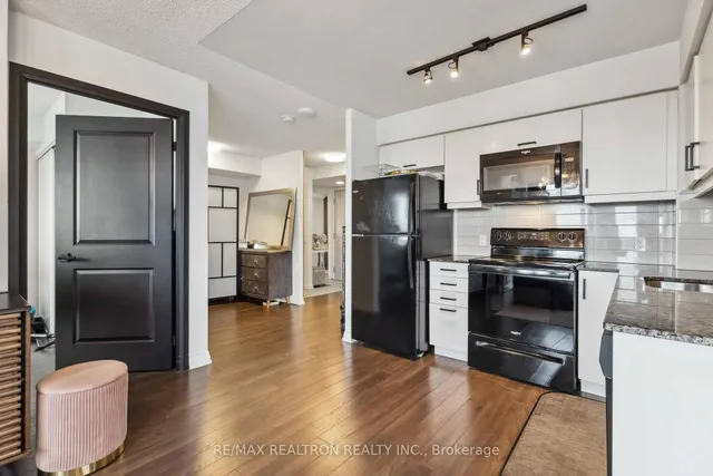 Additional property image - 30 Meadowglen Pl Unit 1905