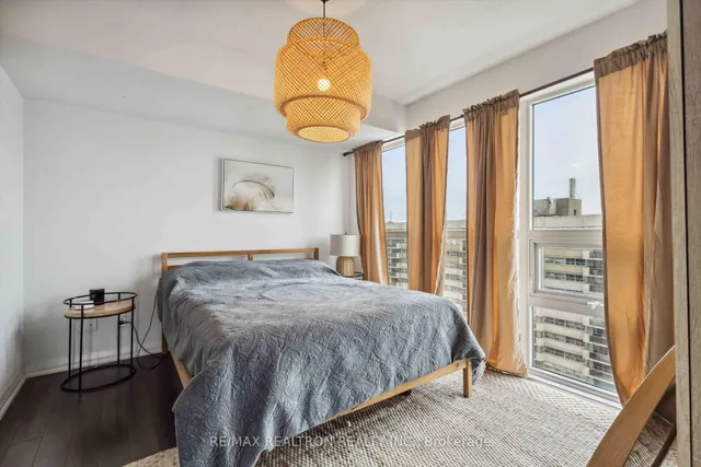 Additional property image - 30 Meadowglen Pl Unit 1905