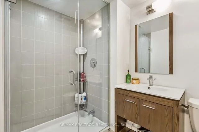 Additional property image - 30 Meadowglen Pl Unit 1905