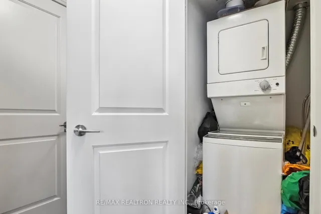 Additional property image - 30 Meadowglen Pl Unit 1905