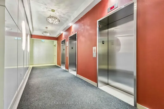 Additional property image - 30 Meadowglen Pl Unit 1905