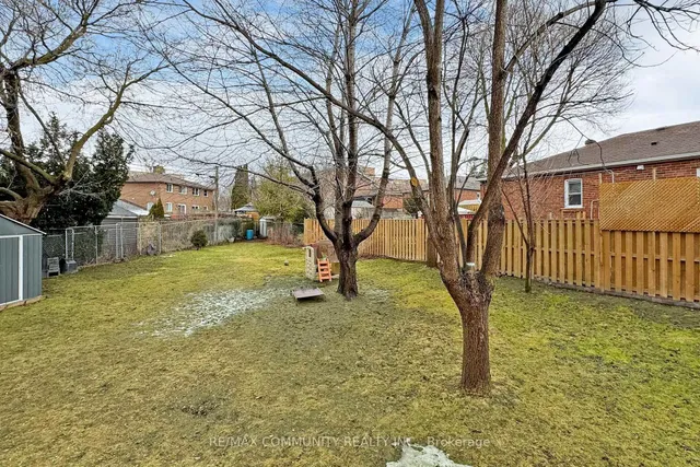 Additional property image - 142 Meighen Ave