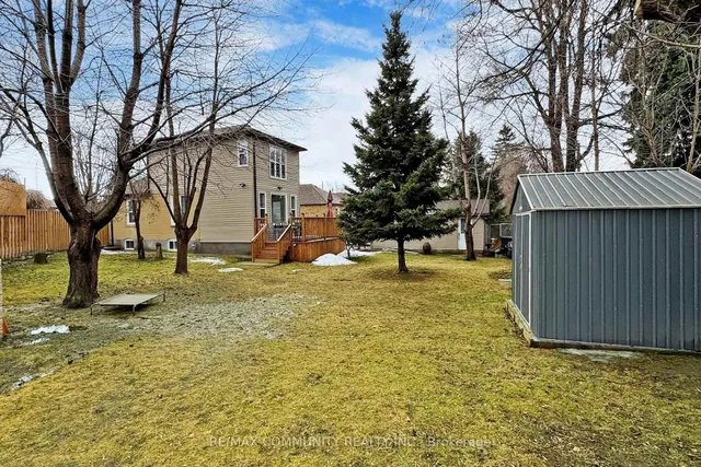 Additional property image - 142 Meighen Ave