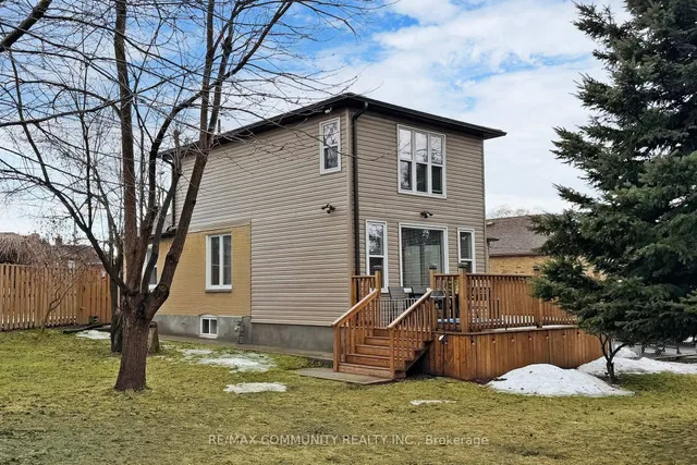 Additional property image - 142 Meighen Ave