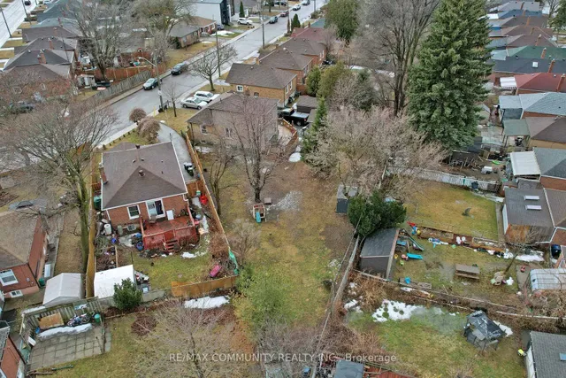 Additional property image - 142 Meighen Ave