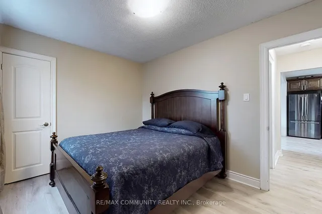 Additional property image - 142 Meighen Ave